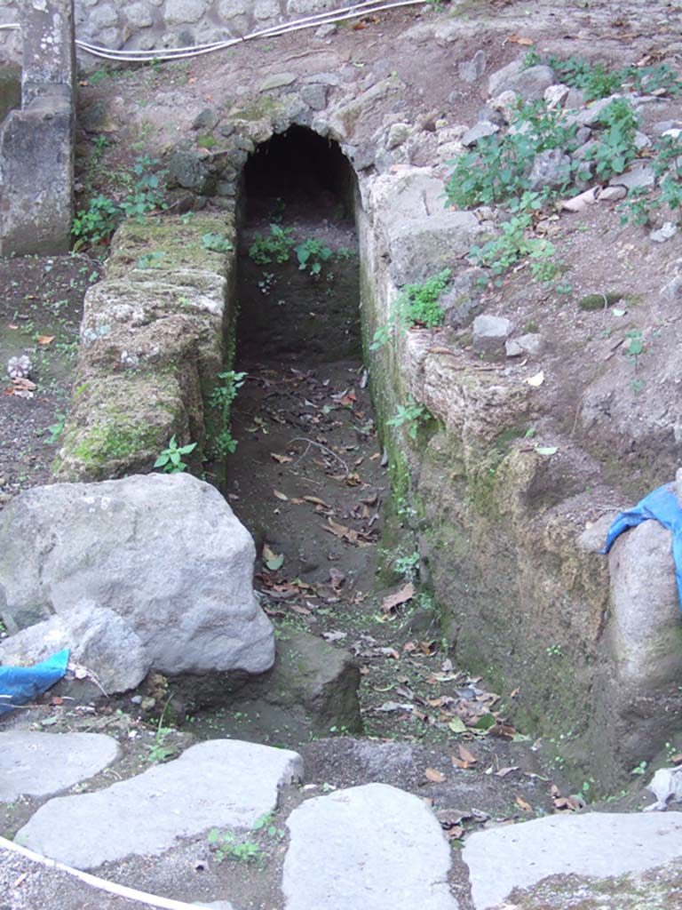 Pompeii Stabian Gate. September 2005. Drainage on north side of gate, at west end. 