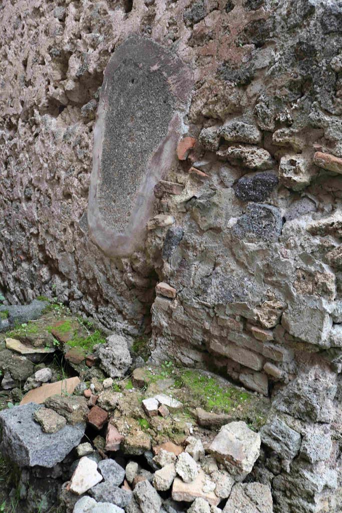 I.4.11 Pompeii. December 2018. South wall of corridor/stairs. Photo courtesy of Aude Durand.