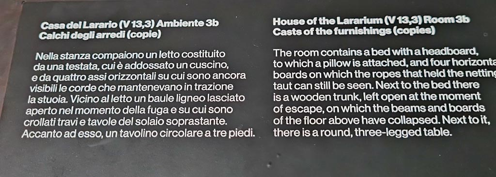 V.3.13 Pompeii. March 2024. Room 3b, description card in exhibition entitled –
“L’altra Pompei, vite comuni all’ombra del Vesuvio”. Photo courtesy of Giuseppe Ciaramella.
