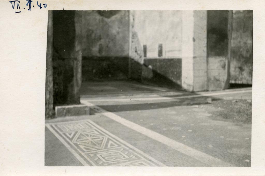 VII.1.40 Pompeii. Pre-1937-39. Looking north-west from tablinum across atrium towards west ala, 3a.
Photo courtesy of American Academy in Rome, Photographic Archive. Warsher collection no. 304.
