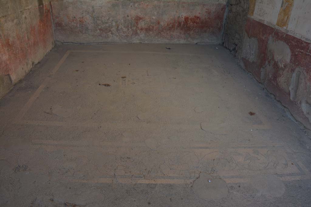 VII.1.40 Pompeii. September 2019. West ala 3a, black and white mosaic doorway threshold. 
Foto Annette Haug, ERC Grant 681269 DÉCOR.


