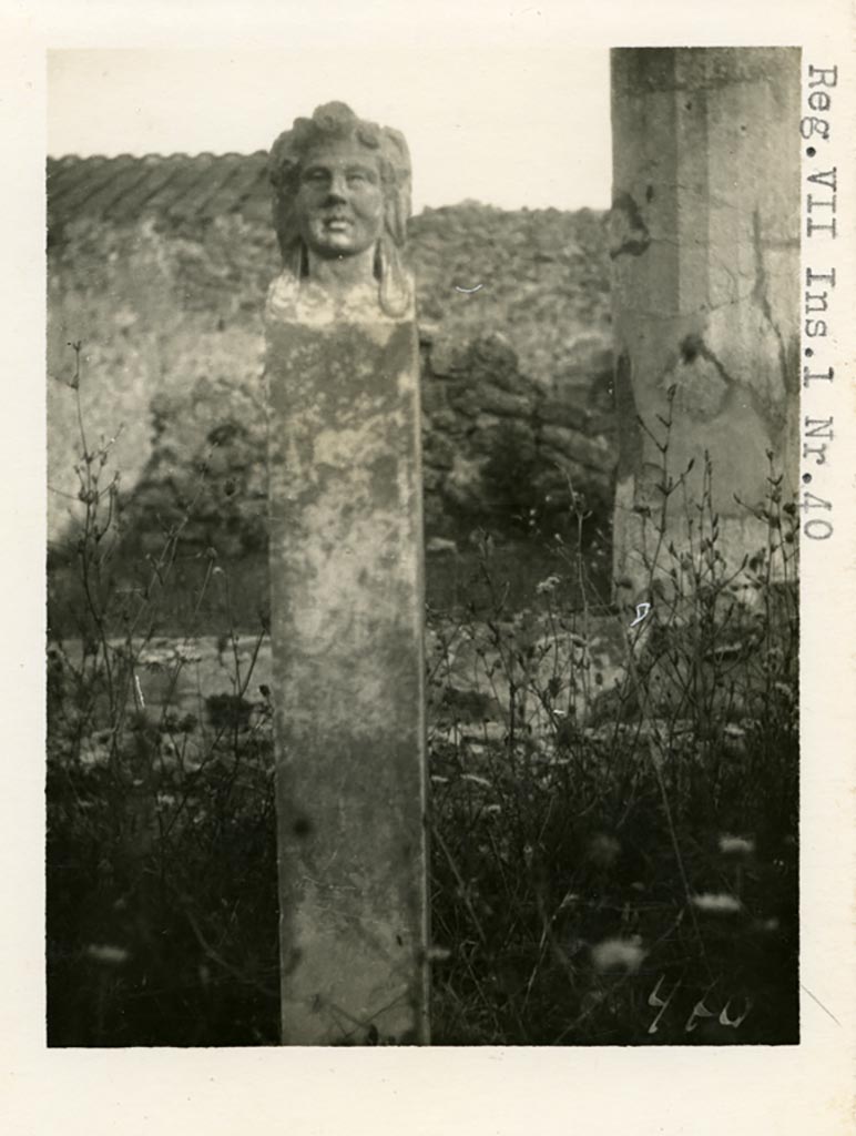 VII.1.40 Pompeii. Pre-1937-39. Head of a female on herm in peristyle.
Photo courtesy of American Academy in Rome, Photographic Archive. Warsher collection no. 470.
