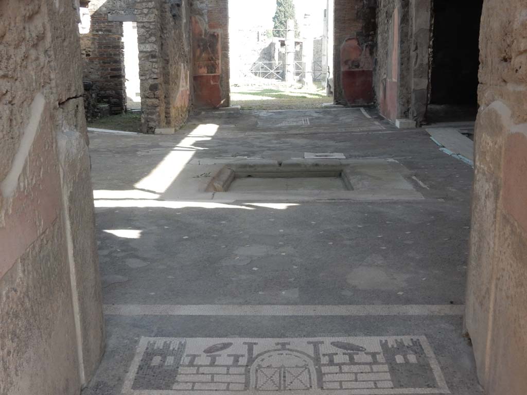 VII.1.40 Pompeii, June 2019. Looking south across atrium from entrance doorway. Photo courtesy of Buzz Ferebee.
