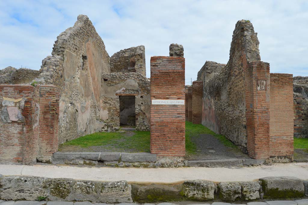 IX.1.4, on left, and IX.1.5, on right, Pompeii. March 2018. Looking east towards entrance doorways on Via Stabiana. 
Foto Taylor Lauritsen, ERC Grant 681269 DCOR.

