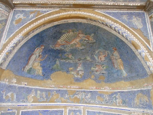 IX.7.20 Pompeii. October 2017.  Detail from mosaic fountain. Arched top with Venus in a shell and bathing figures.
Foto Taylor Lauritsen, ERC Grant 681269 DÉCOR.
