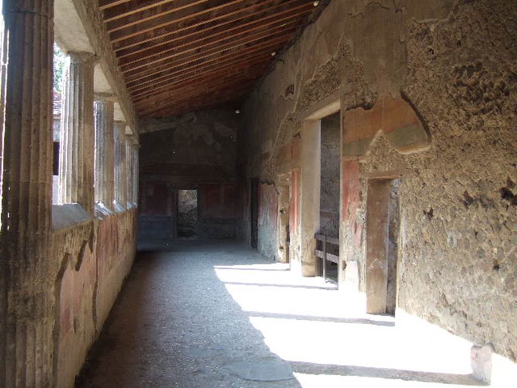 Villa of Mysteries, Pompeii. May 2006. Looking north along peristyle C from near room 33.