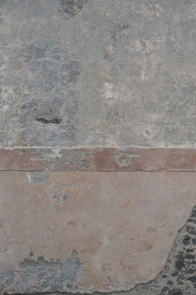 Vicolo di Championnet between VIII.2 and VIII.1. October 2017.
Detail of remaining painted decoration at west end of north wall.
Foto Taylor Lauritsen, ERC Grant 681269 DÉCOR.

