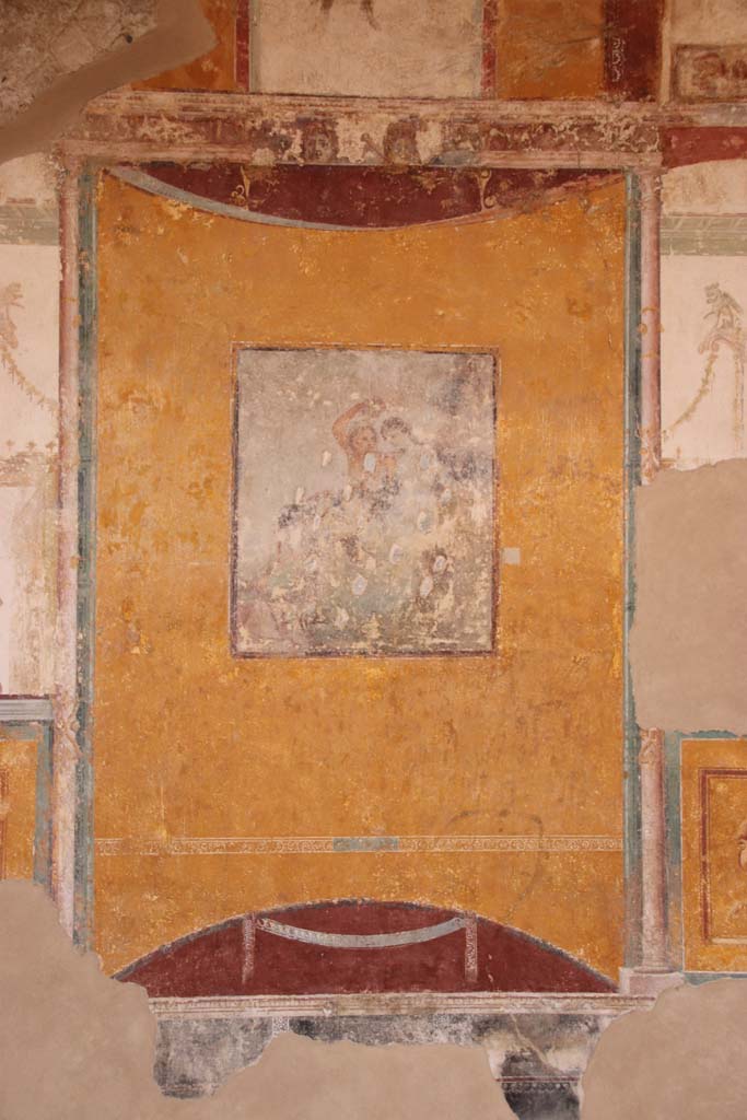 Stabiae, Villa Arianna, October 2020. Room 7, panel with central wall painting from south wall. Photo courtesy of Klaus Heese.