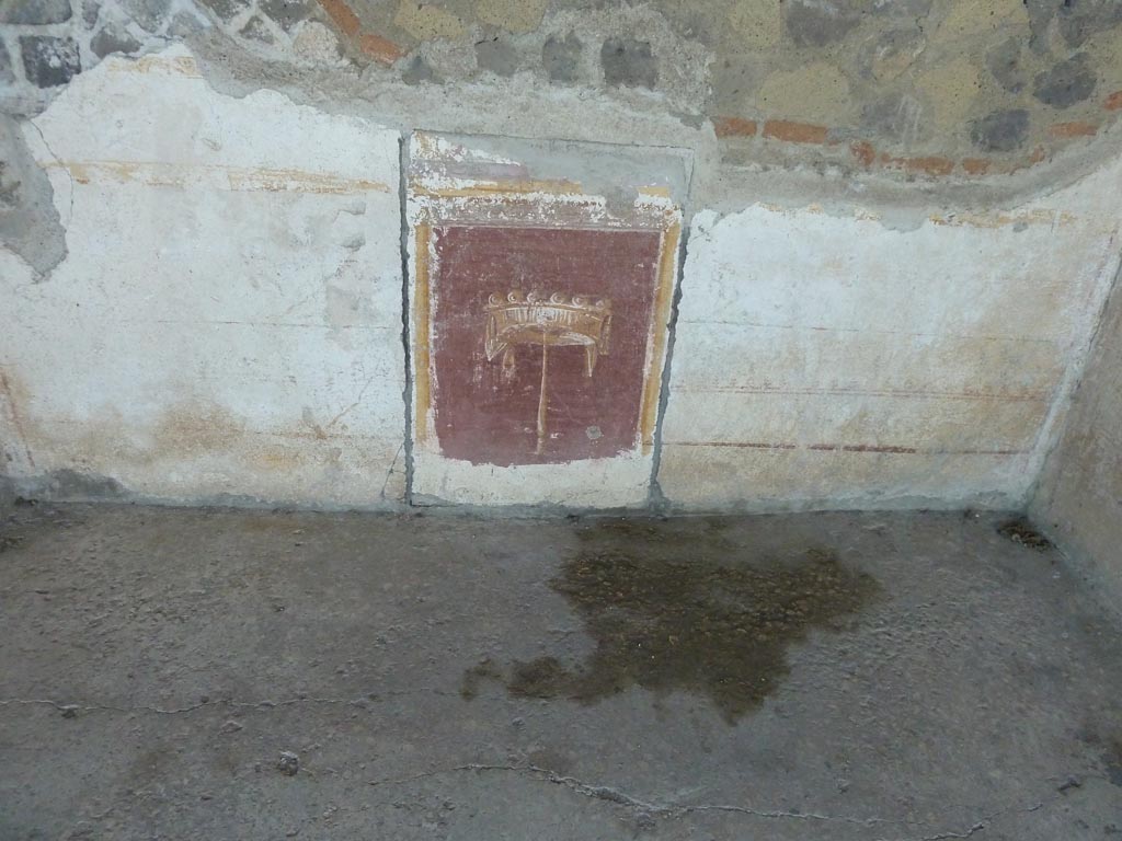 Stabiae, Villa Arianna, September 2015. Room 1, central panel in zoccolo of south wall.