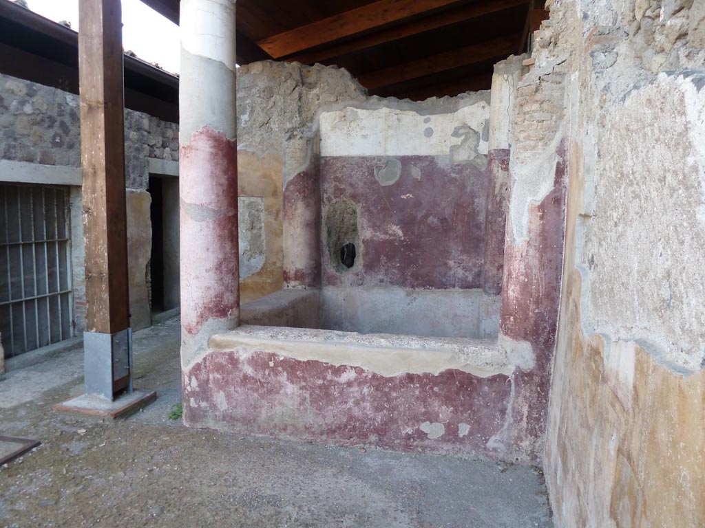 Stabiae, Villa Arianna, September 2015. Room 21, square pool probably used for raising small fish.
