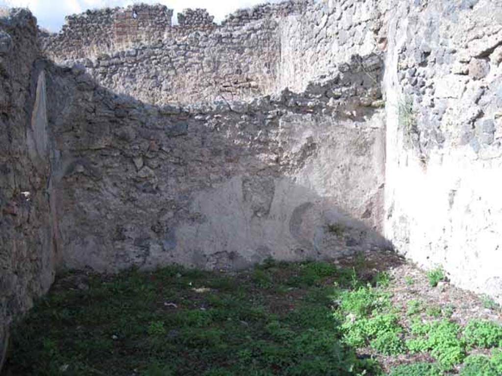 1.2.16 Pompeii. September 2010. Room 3, north wall. Photo courtesy of Drew Baker.