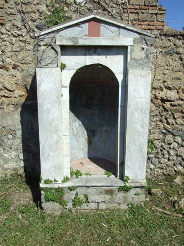 I.2.17 Pompeii.  March 2009. Room 13.  East wall, with shrine to Venus.  This contained a statue of Venus.