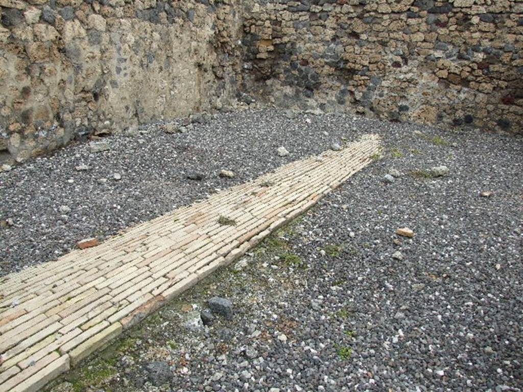 I.3.10 Pompeii. May 2005. Sarno canal route. Looking north across large rear room at rear.