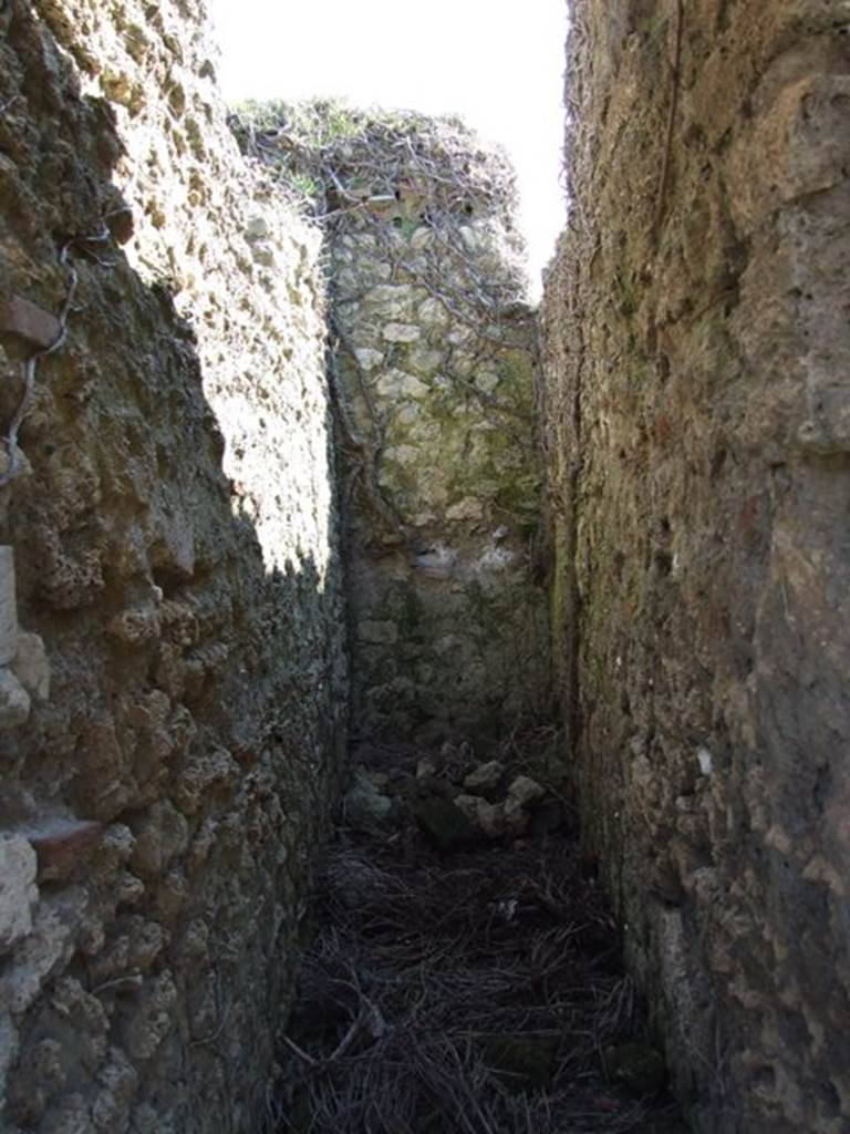 I.3.27 Pompeii.  March 2009. Latrine. Looking south.