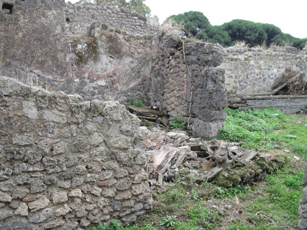 I.3.29 Pompeii. September 2010. Looking south towards south wall and south-west end of fauces.  Photo courtesy of Drew Baker.
