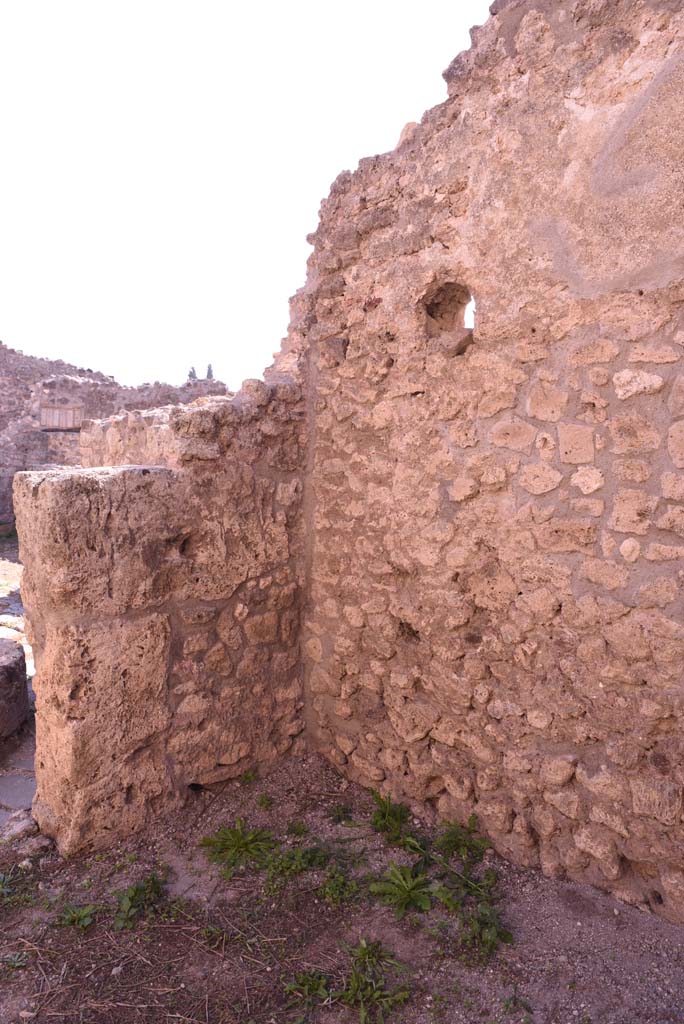 I.4.12 Pompeii. October 2019. Room h, south-west corner.
Foto Tobias Busen, ERC Grant 681269 DCOR.
