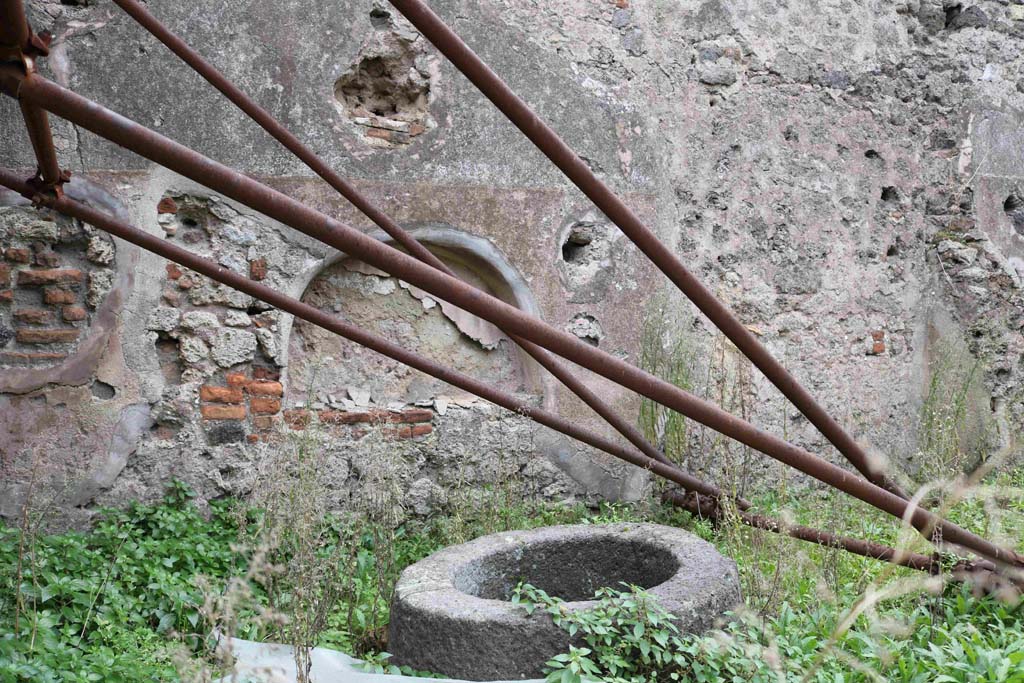 I.4.12 Pompeii. December 2018. Looking towards south wall in room on west side of oven. Photo courtesy of Aude Durand.