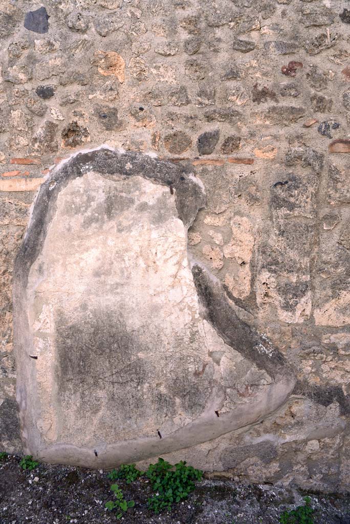 I.4.25/I.4.5 Pompeii. October 2019. Entrance corridor/fauces 3, detail from south wall.
Foto Tobias Busen, ERC Grant 681269 DCOR.
