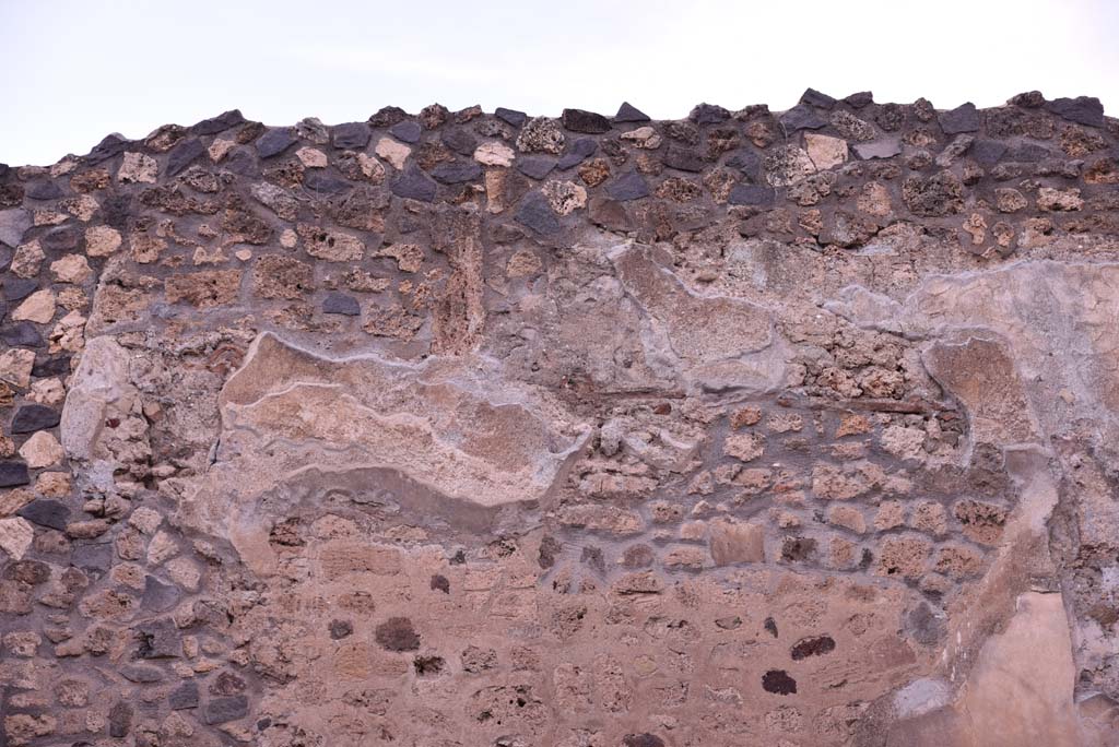 I.4.25 Pompeii. October 2019. Room 21, detail of upper north wall.
Foto Tobias Busen, ERC Grant 681269 DÉCOR.

