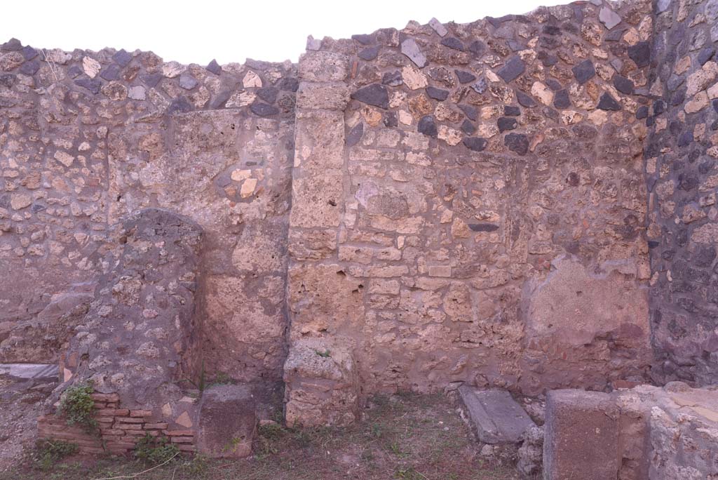 I.4.25/I.4.5 Pompeii. October 2019. Kitchen 42, looking towards west wall.
Foto Tobias Busen, ERC Grant 681269 DCOR.

