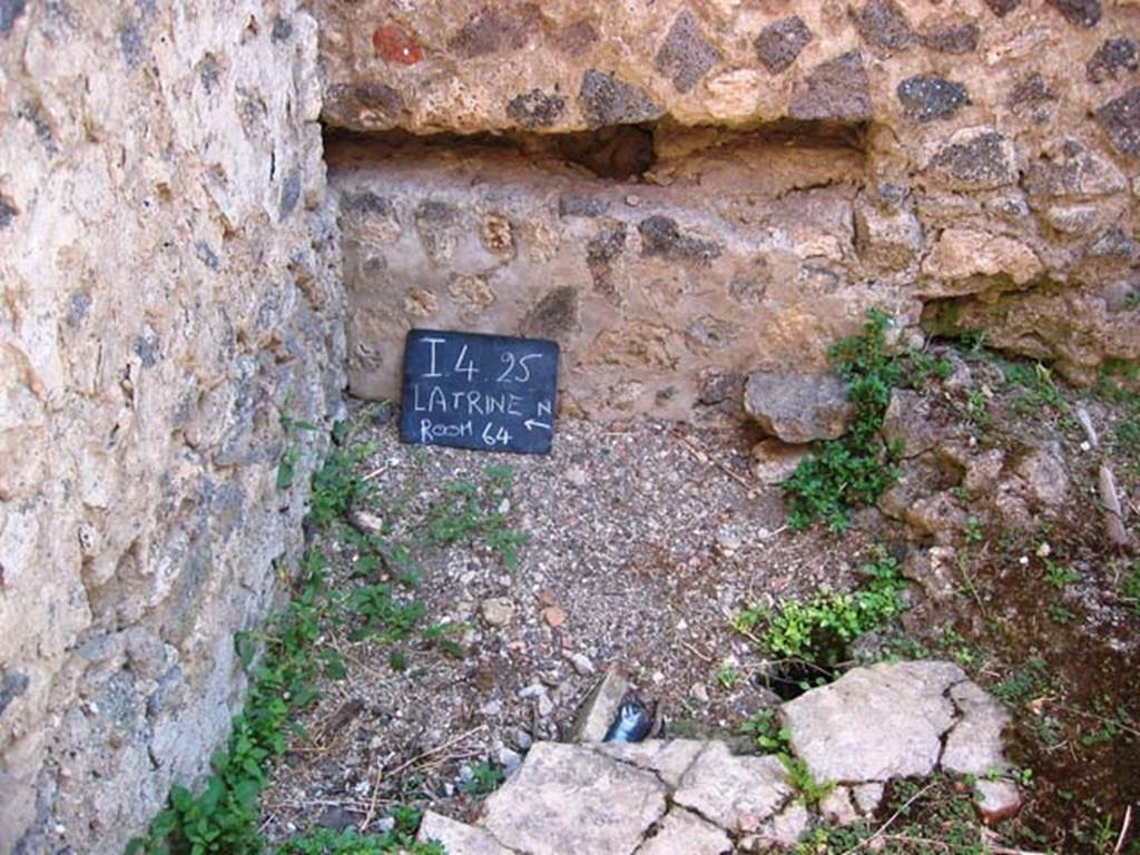 I.4.25 Pompeii. July 2008. Room 64, Latrine in kitchen area. Photo courtesy of Barry Hobson.