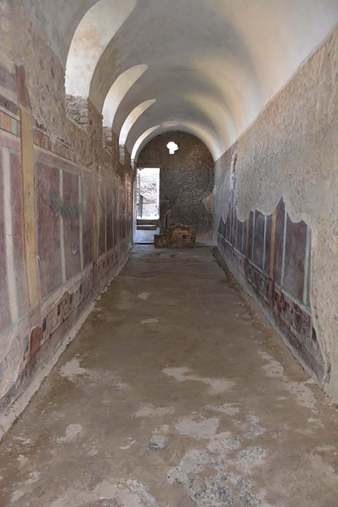 I.6.2 Pompeii. September 2019. Looking south along the west wing of cryptoporticus.
Foto Annette Haug, ERC Grant 681269 DÉCOR.
