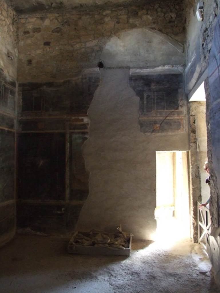 I.9.5 Pompeii. September 2017. Room 10, looking north along east wall.
Foto Annette Haug, ERC Grant 681269 DÉCOR.
