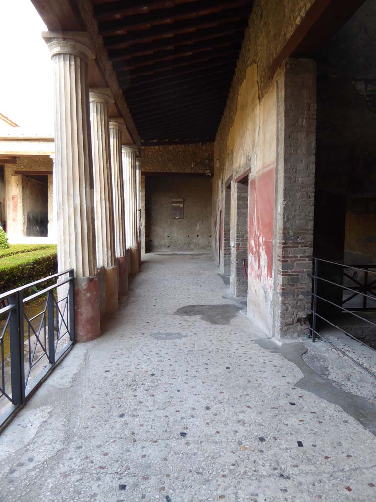 I.10.4 Pompeii. September 2017. Looking north along east portico, with room 18, on right.
Foto Annette Haug, ERC Grant 681269 DCOR.

