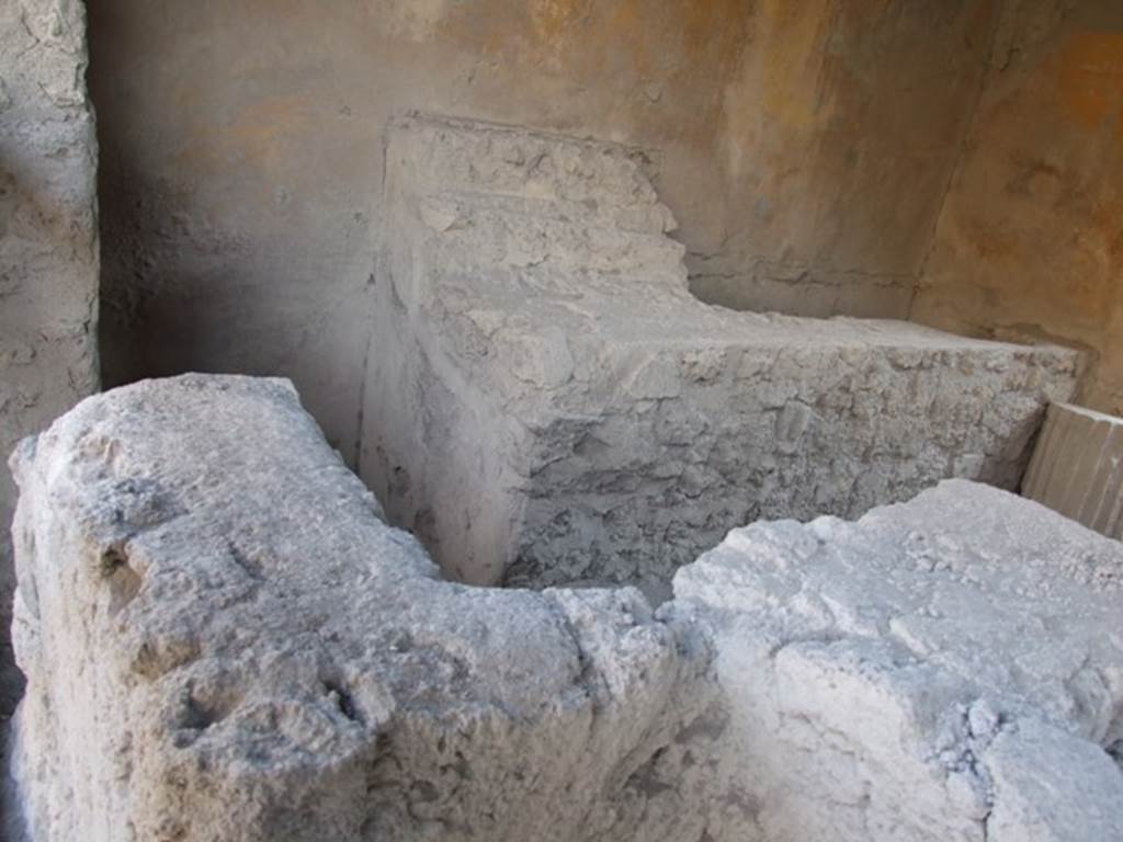 I.12.5 Pompeii. December 2007. Counter with remains of shelves for displaying drinking vessels.
