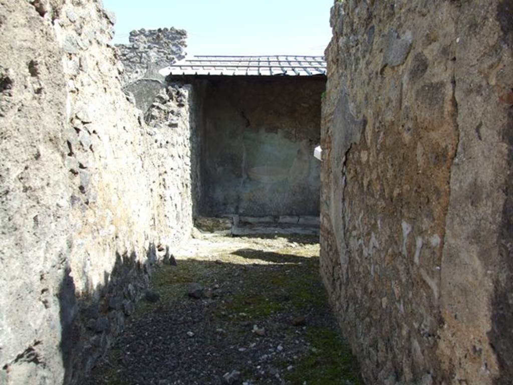 I.12.16 Pompeii.  March 2009.  Room 4.  Corridor leading to garden area at rear.