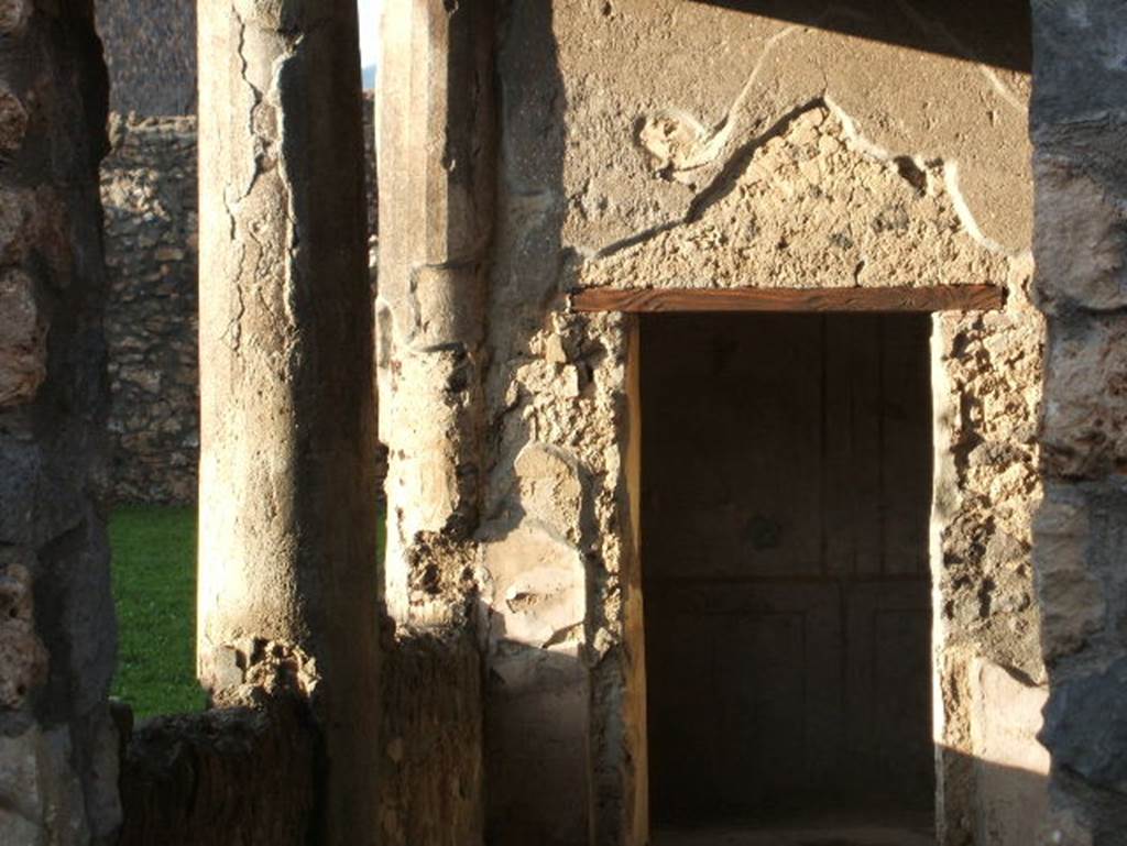 I.14.13 Pompeii. December 2004. Looking north into I.14.12 from entrance.