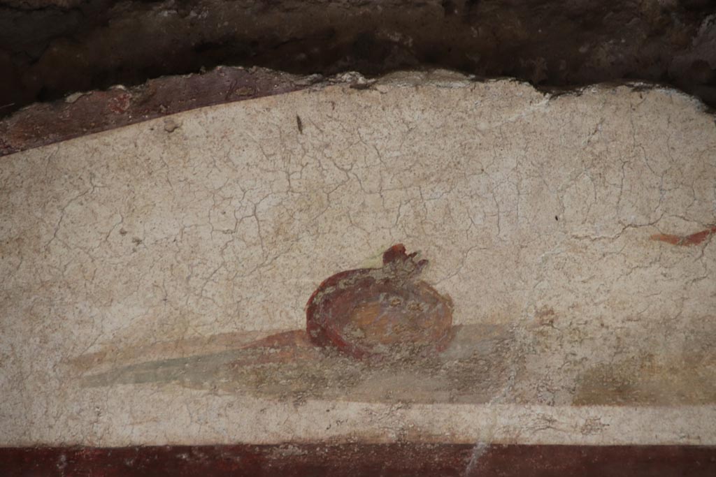 II.3.3 Pompeii. October 2023. Room 10, detail from upper vaulted area of south wall. Photo courtesy of Klaus Heese.