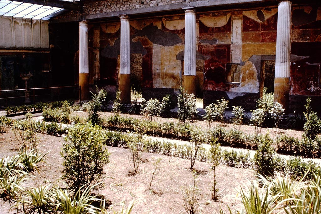 II.3.3 Pompeii. 1964. Room 11, looking towards the garden and west portico. Photo by Stanley A. Jashemski.
Source: The Wilhelmina and Stanley A. Jashemski archive in the University of Maryland Library, Special Collections (See collection page) and made available under the Creative Commons Attribution-Non Commercial License v.4. See Licence and use details.
J64f1712
