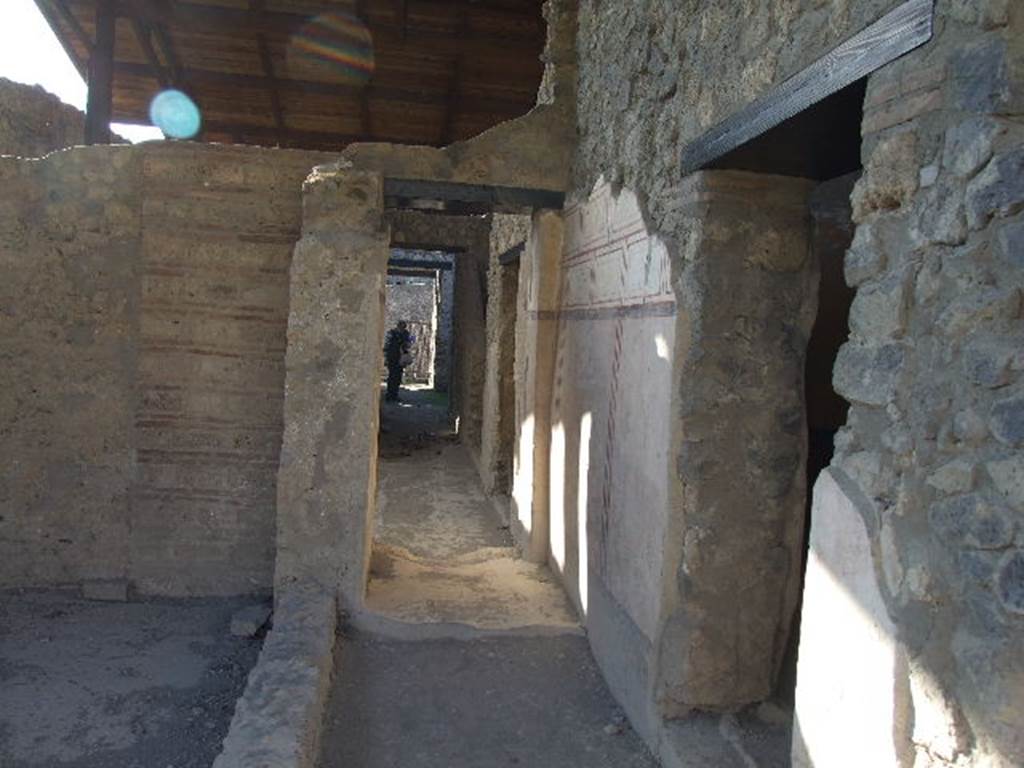 II.8.6 Pompeii. December 2006. Looking through doorway towards north wall of room on north side of viridarium.     