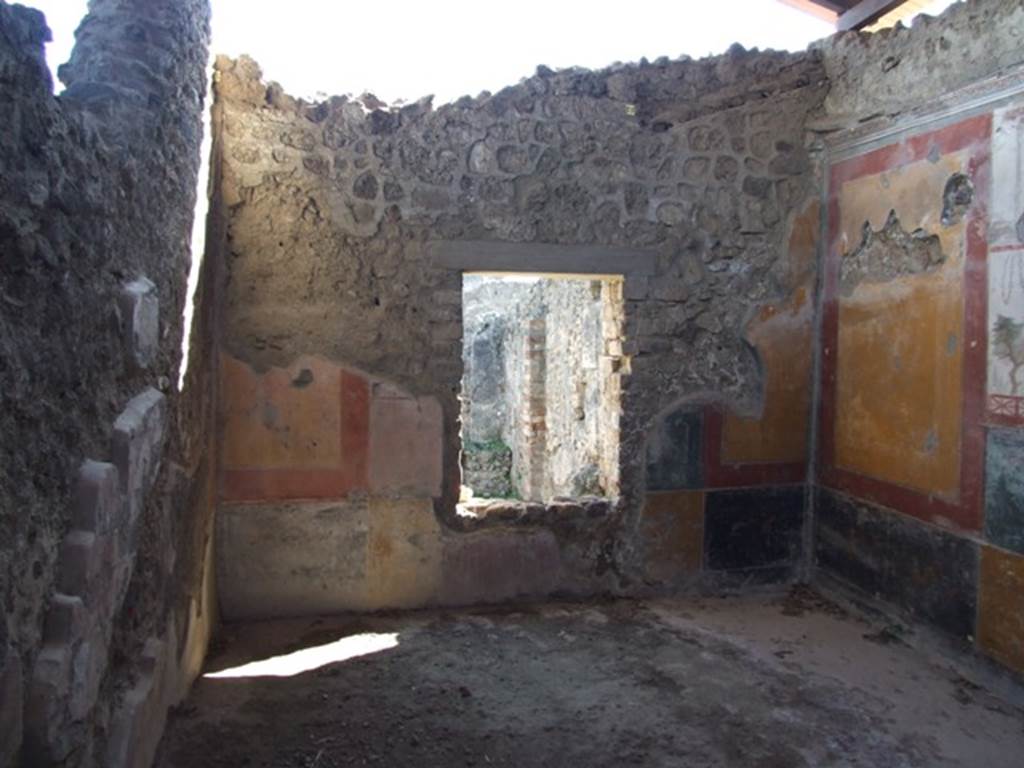 V.3.6 Pompeii. March 2009. Triclinium.  South wall.