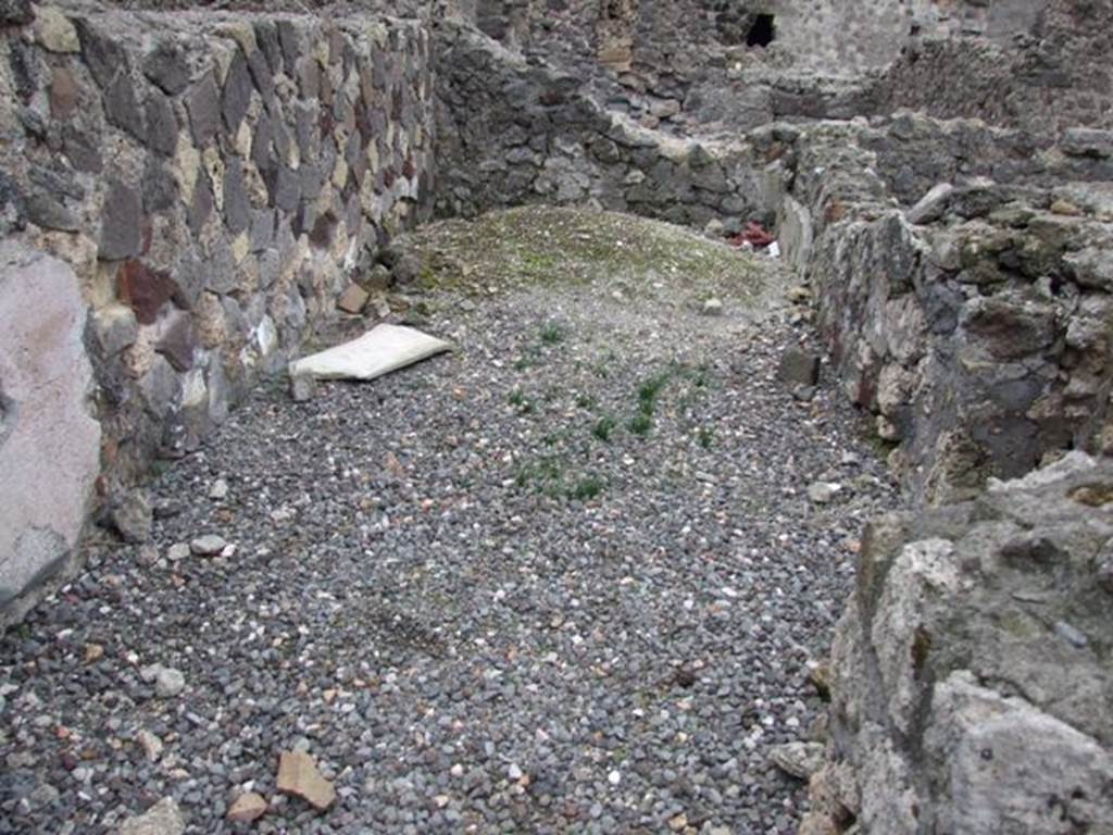 VI.2.10 Pompeii. December 2007. Triclinium on south side, looking south.