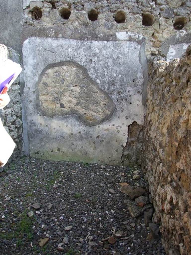 VI.7.1 Pompeii.  March 2009. South wall of small room.