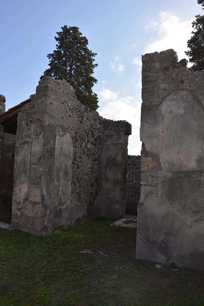 VI.11.9 Pompeii. October 2017. 
Room 3, looking towards south side of atrium and entrance doorway, room 1. 
Foto Annette Haug, ERC Grant 681269 DCOR
