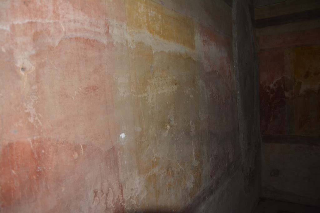 VI.11.10 Pompeii. October 2017. Room 44, looking west along south wall from doorway. 
Foto Annette Haug, ERC Grant 681269 DÉCOR
