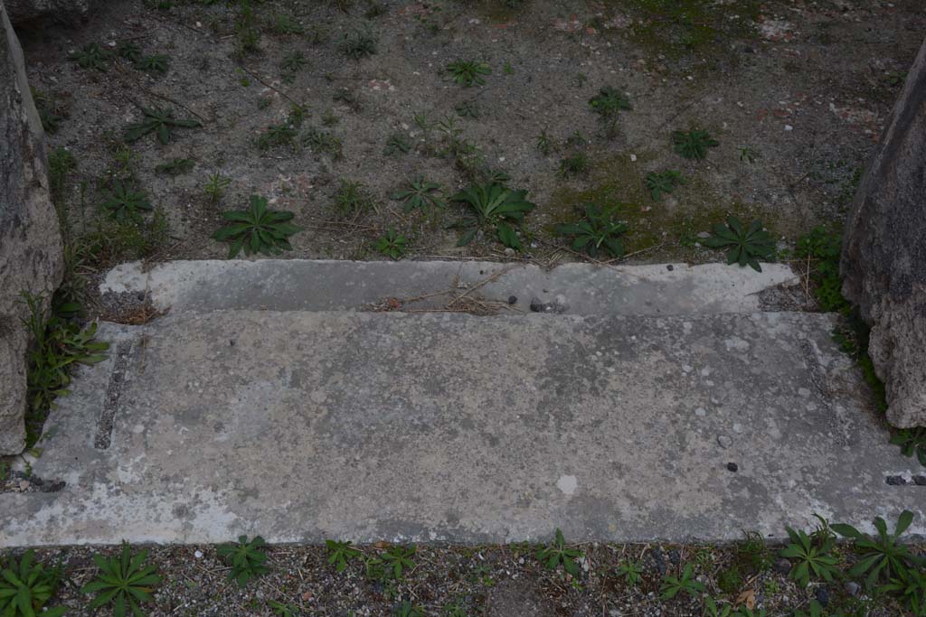 VI.11.10 Pompeii. December 2006. Room 30, looking north-east from doorway.  