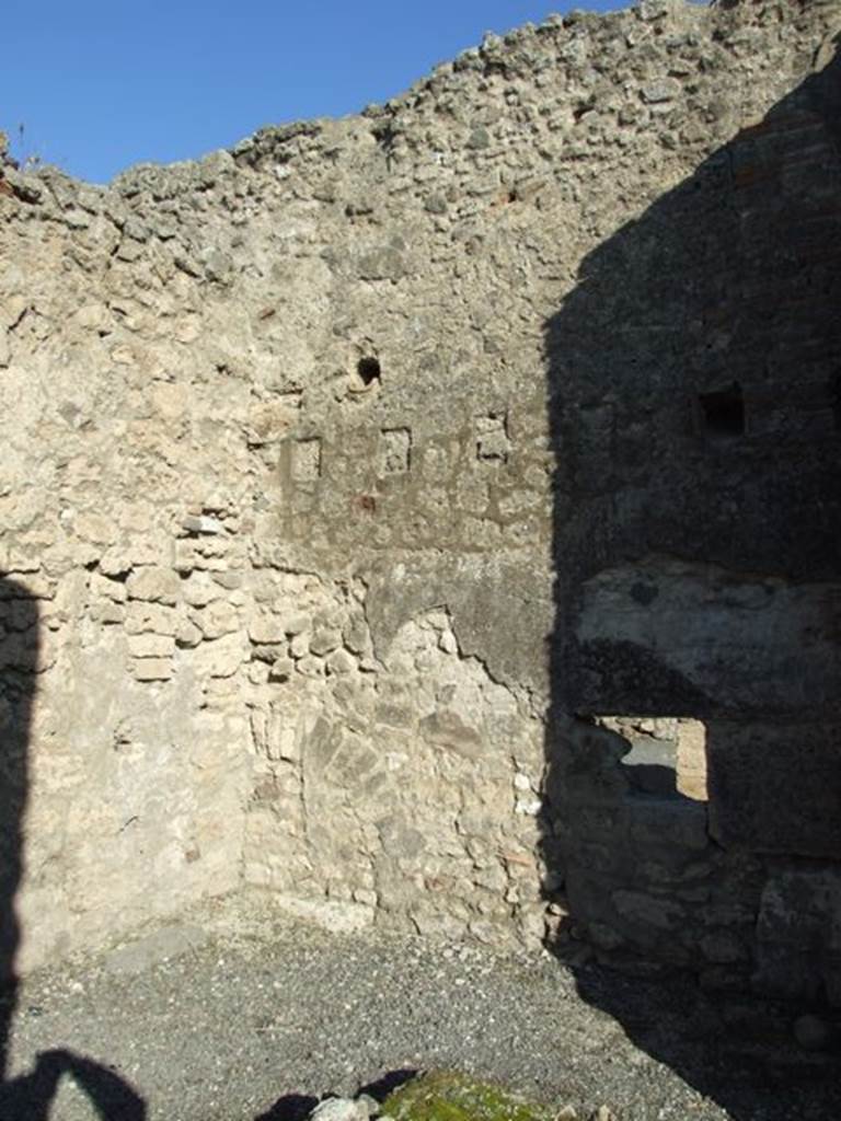 VI.13.7 East wall.