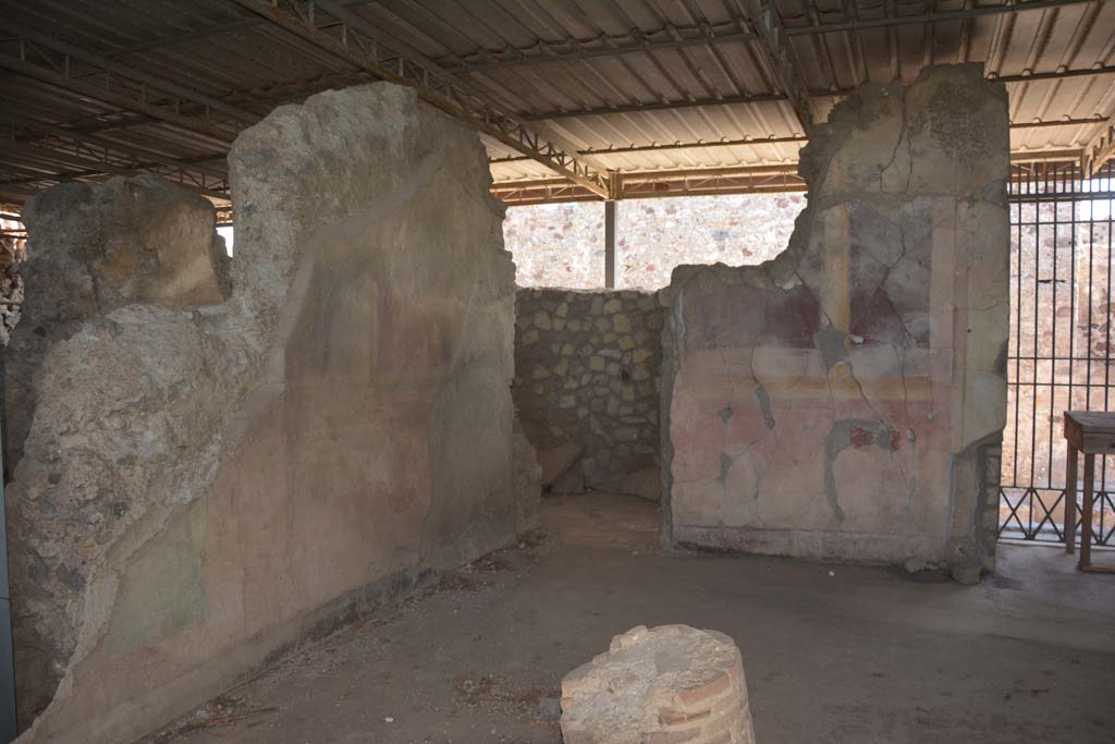 VI.17.41 Pompeii. September 2019. Looking towards north-east corner of atrium.
Foto Annette Haug, ERC Grant 681269 DCOR.

