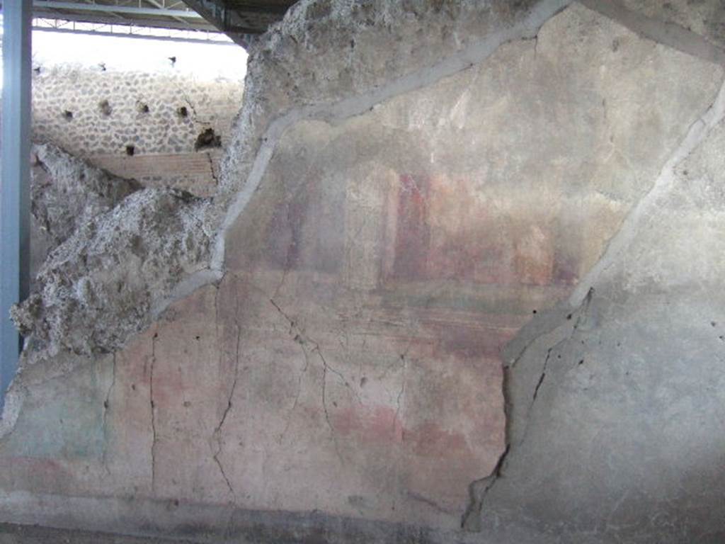 VI.17.41 Pompeii. May 2006. Painted plaster on north wall of atrium. 