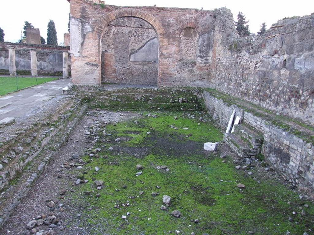 VII.1.8 Pompeii Stabian Baths. About 1870. South-west corner of gymnasium C with destrictarium E and nymphaeum F. The  destrictarium was a room for preparing before, and cleaning with strigil after, gymnastic exercise. Photo courtesy of Rick Bauer.