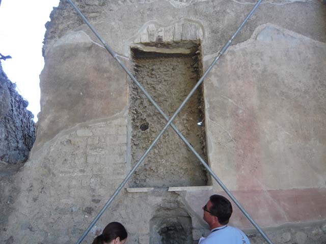 VII.1.8 Pompeii. May 2012. Niche in west wall of nymphaeum F.
Photo courtesy of Buzz Ferebee.
