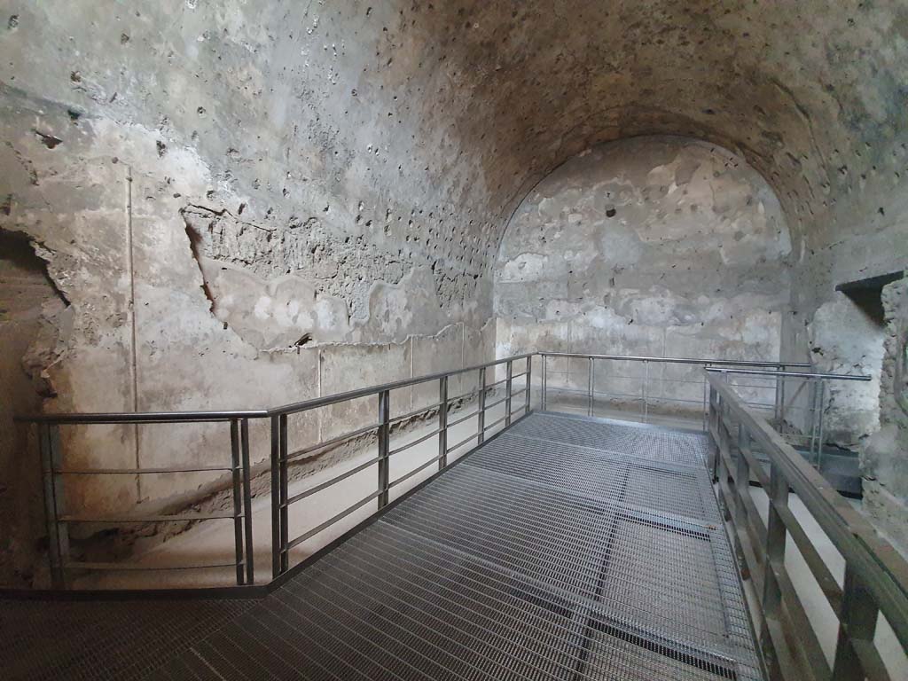 VII.1.8 Pompeii. December 2007. North wall of tepidarium 10 in women’s baths. 
