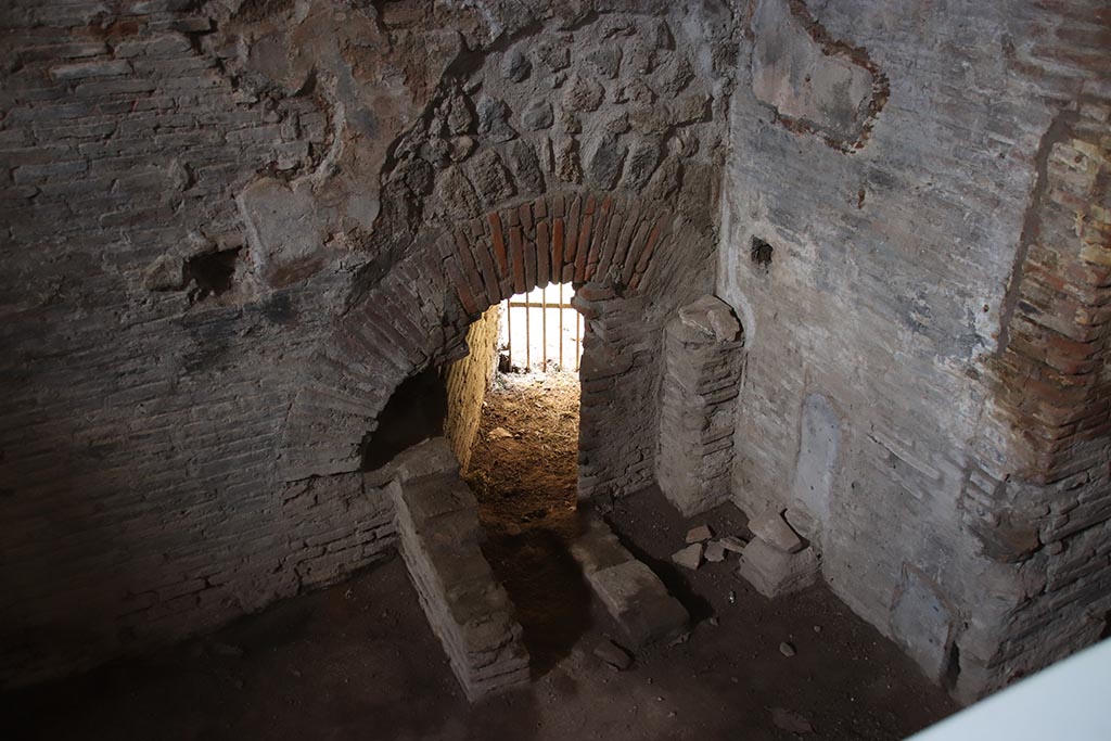 VII.5.8 Pompeii. October 2024. Caldarium (50), connection to the men’s baths. Photo courtesy of Klaus Heese.