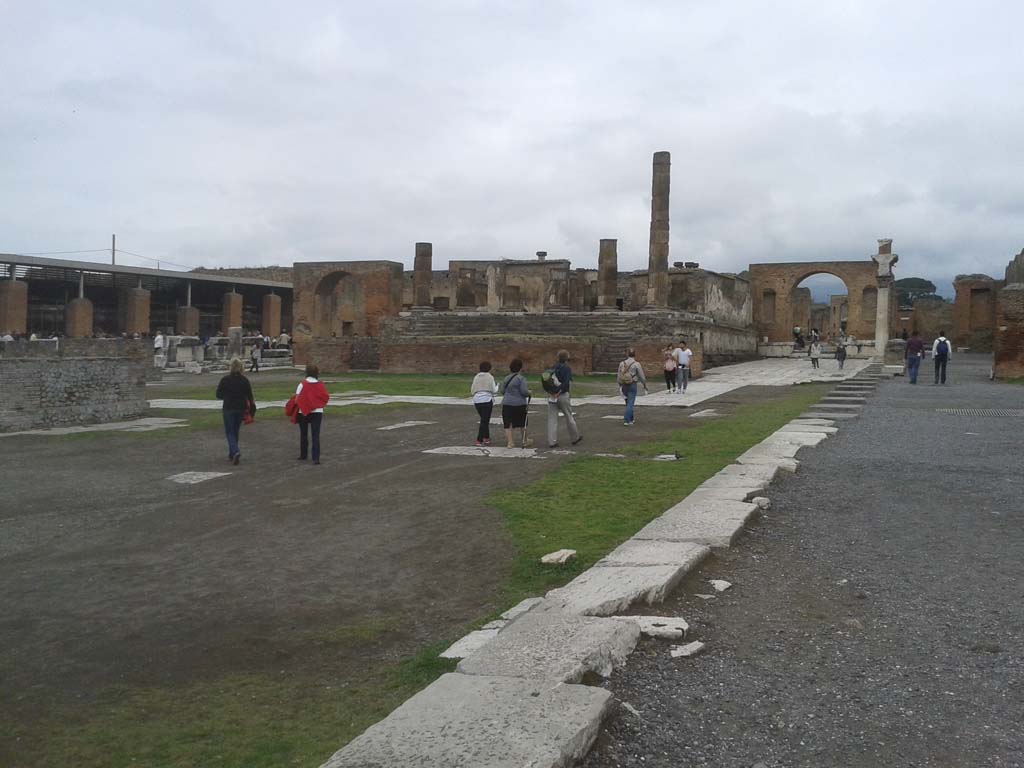 VII.8 Pompeii Forum. April 2014. Looking north-west from the east side, looking towards Temple of Jupiter, VII.8.1.
Photo courtesy of Klaus Heese. 


