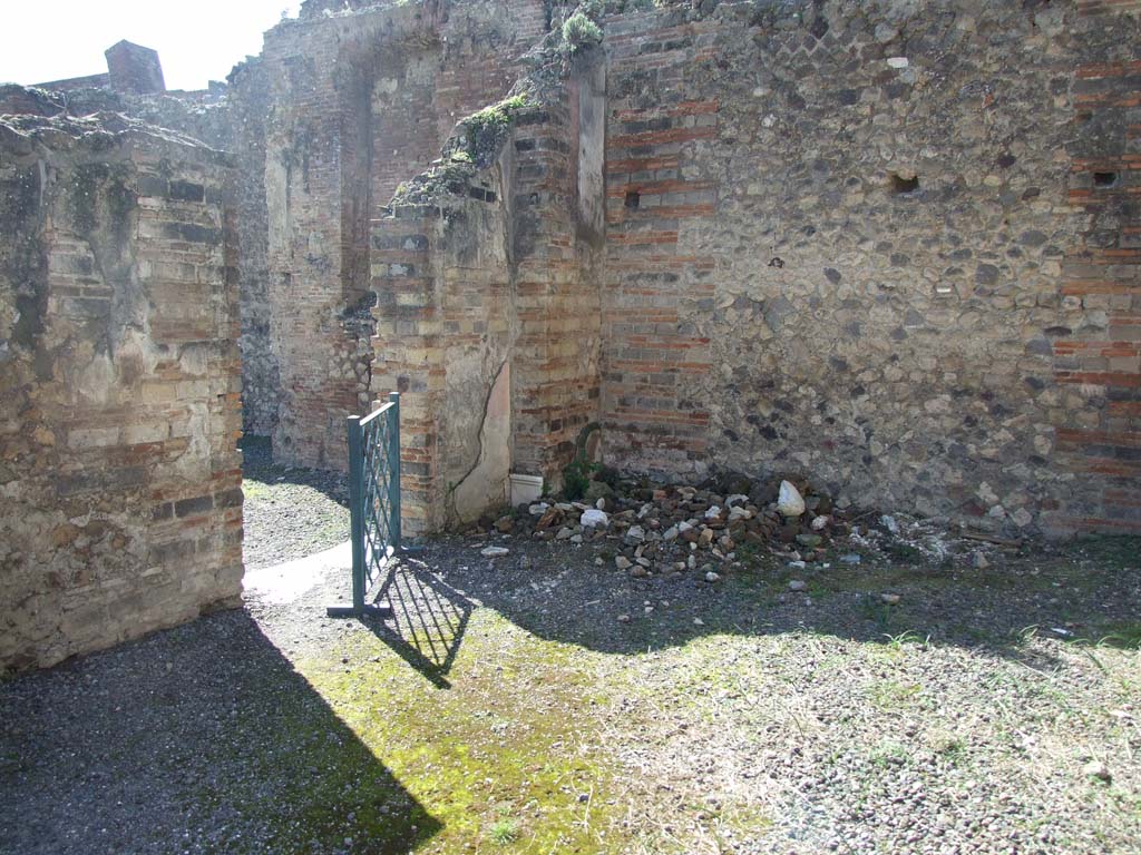 VII.9.1 Pompeii. March 2009. South-west corner and west end of north corridor 12.