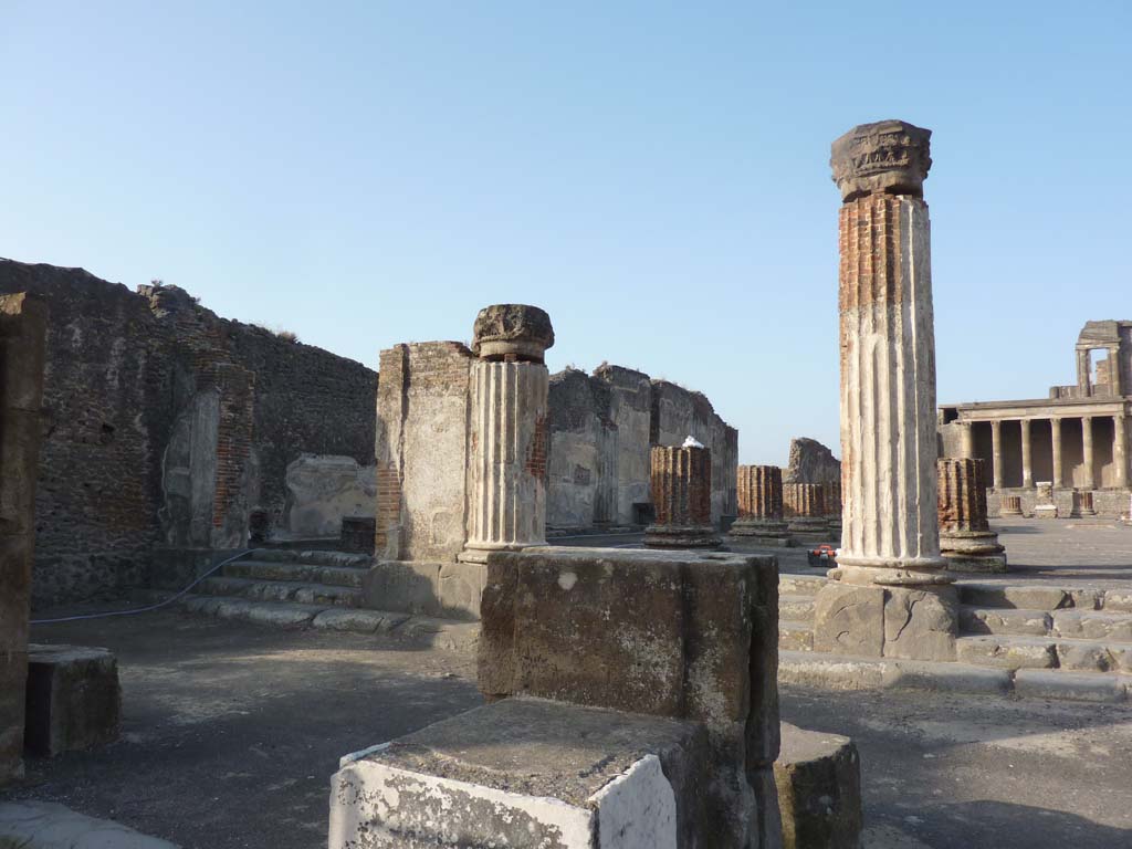 VIII.1.1 Pompeii. December 2005. Basilica entrance steps at south end, looking west along south corridor.